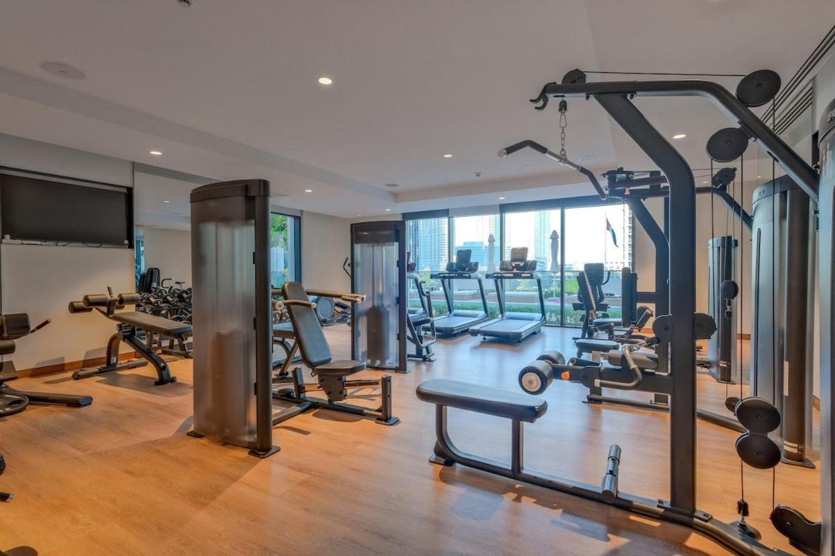 Luxurious 2-bedroom Escape With Burj Khalifa Views At Act One In Downtown Apartment *