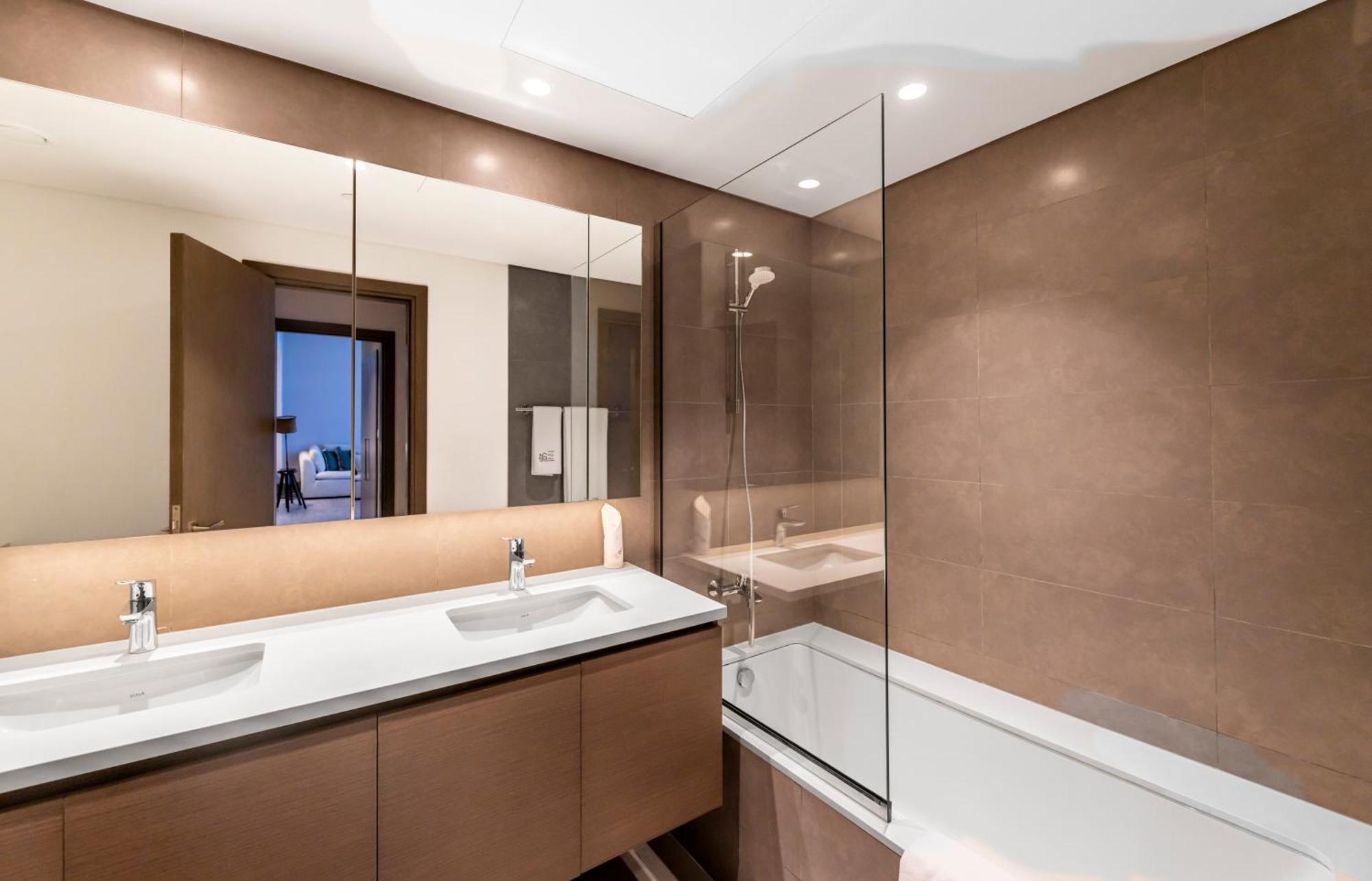 Escape 24 Luxury 2br Creek Harbour Creek Gate Apartment