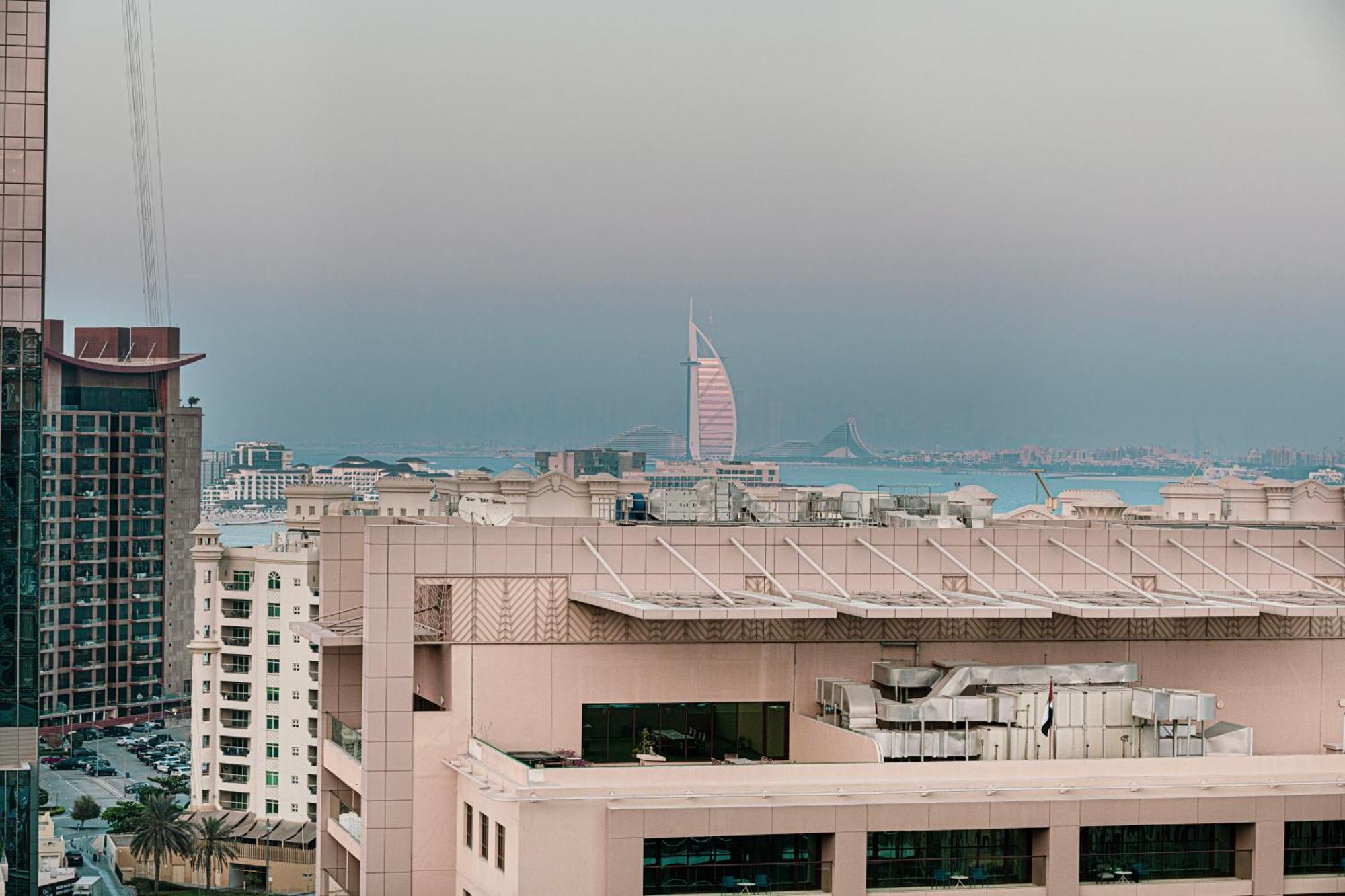 Palm Jumeirah - Free Infinity Pool & Private Beach