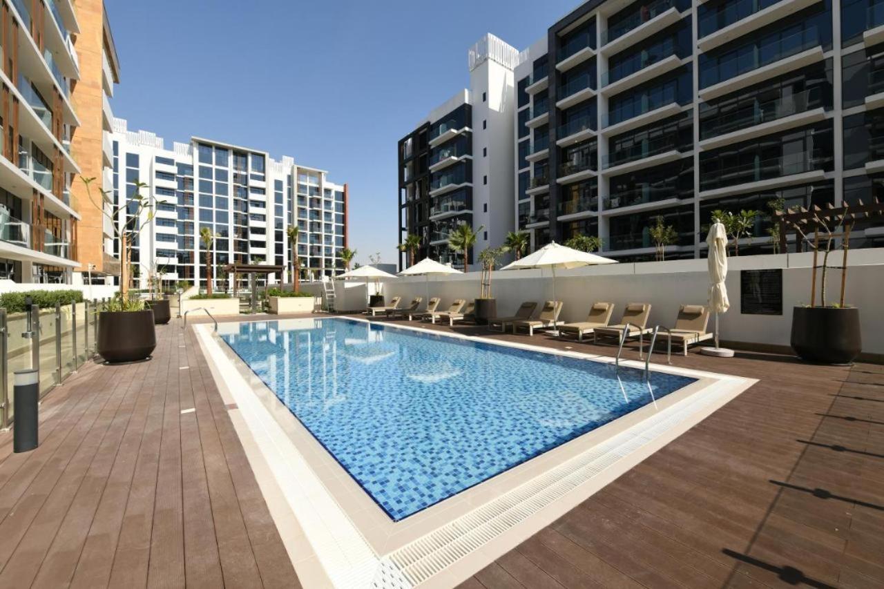Chic 1 Bed Oasis In Azizi Riviera Apartment *