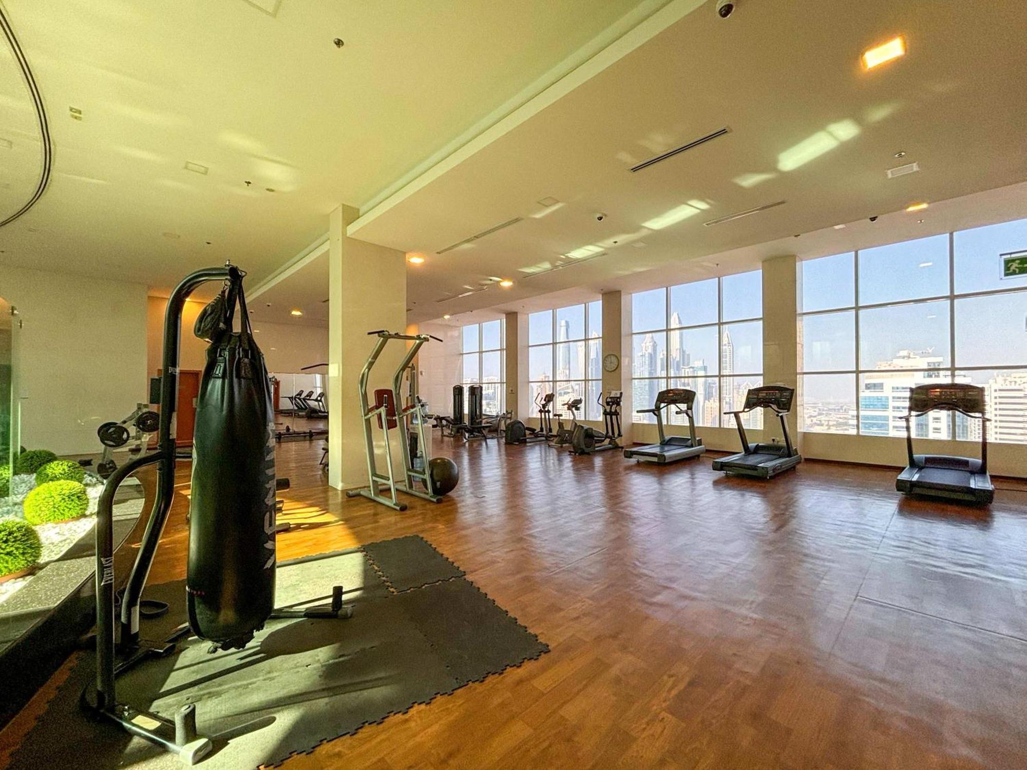 Apartment Frank Porter - Madina Tower