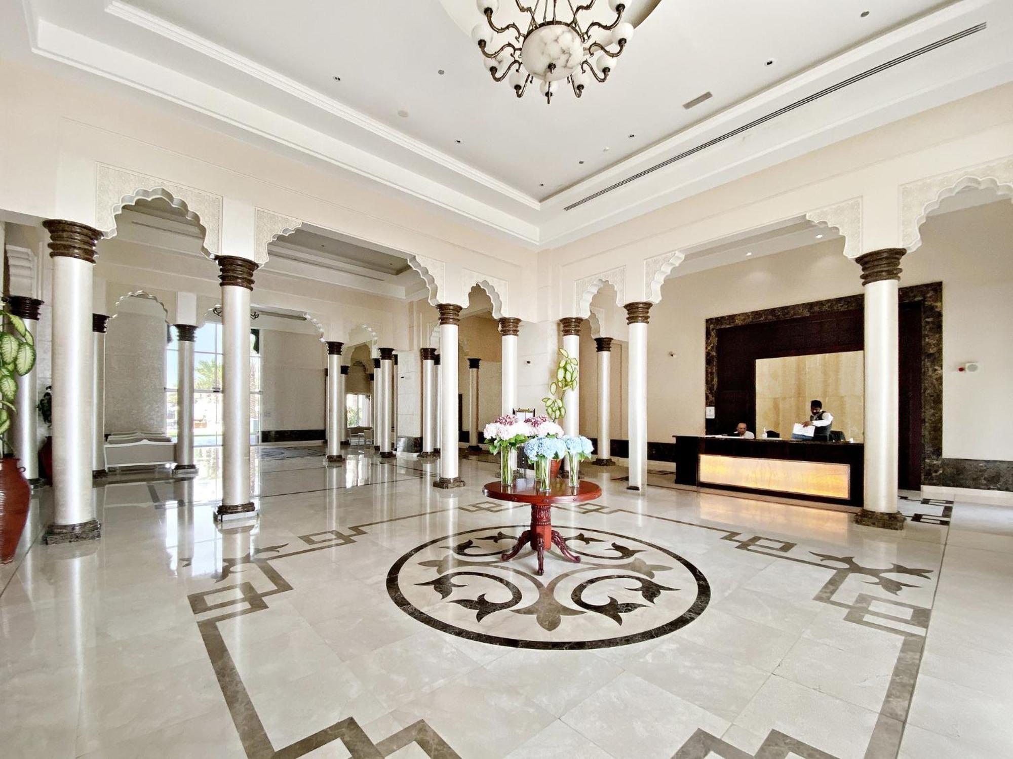 Vayk - Luxurious 1 Bedroom With Private Beach Access In Palm Jumeirah Apartment