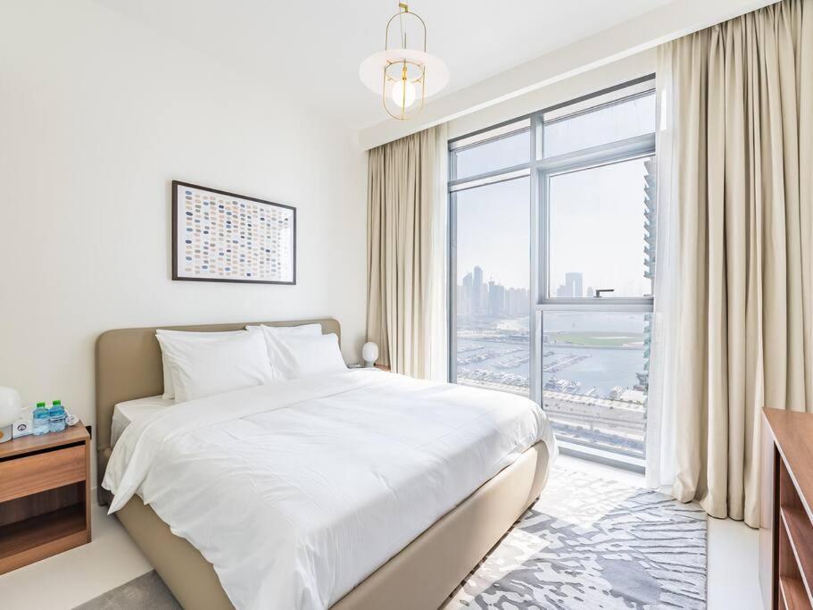 Apartment Coastal Luxury 4br With Marina Skyline View Dubai