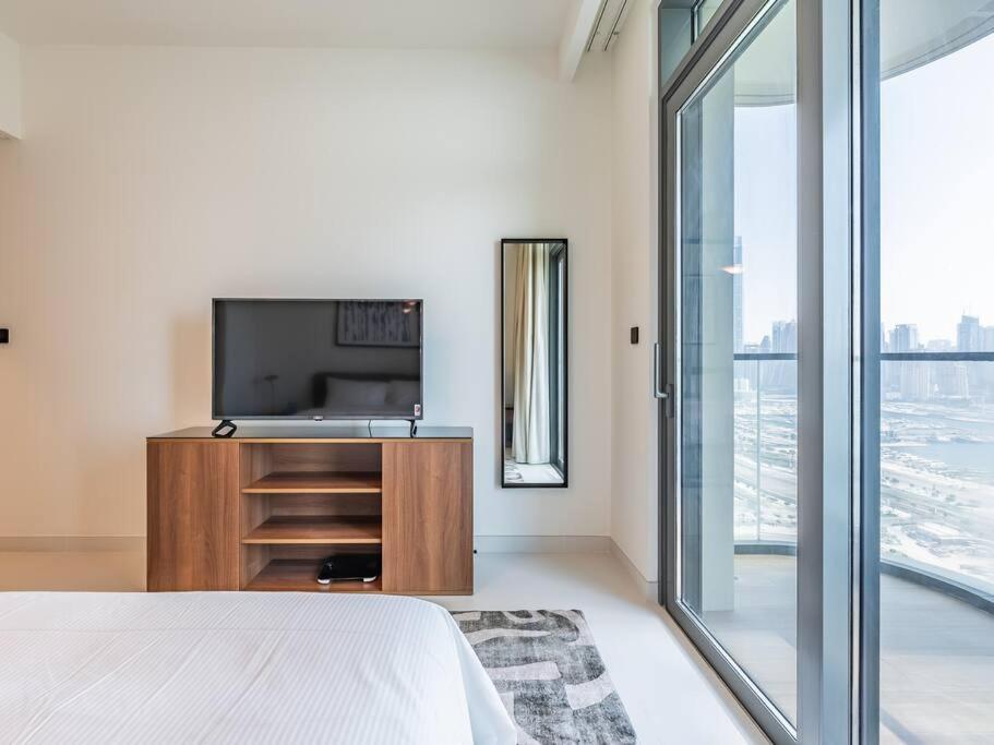Coastal Luxury 4br With Marina Skyline View *