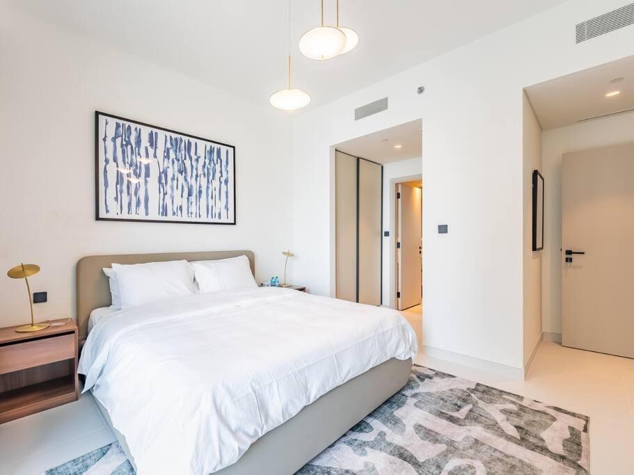 Coastal Luxury 4br With Marina Skyline View Apartment Dubai
