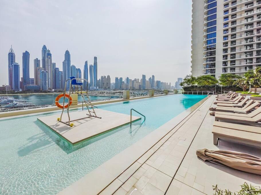 Coastal Luxury 4br With Marina Skyline View * Dubai