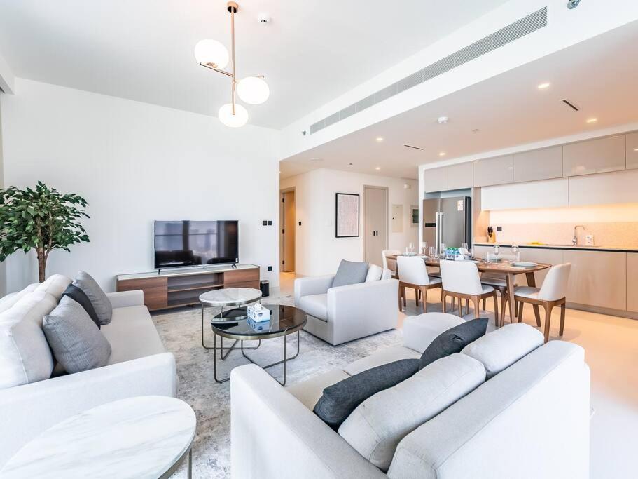Coastal Luxury 4br With Marina Skyline View *
