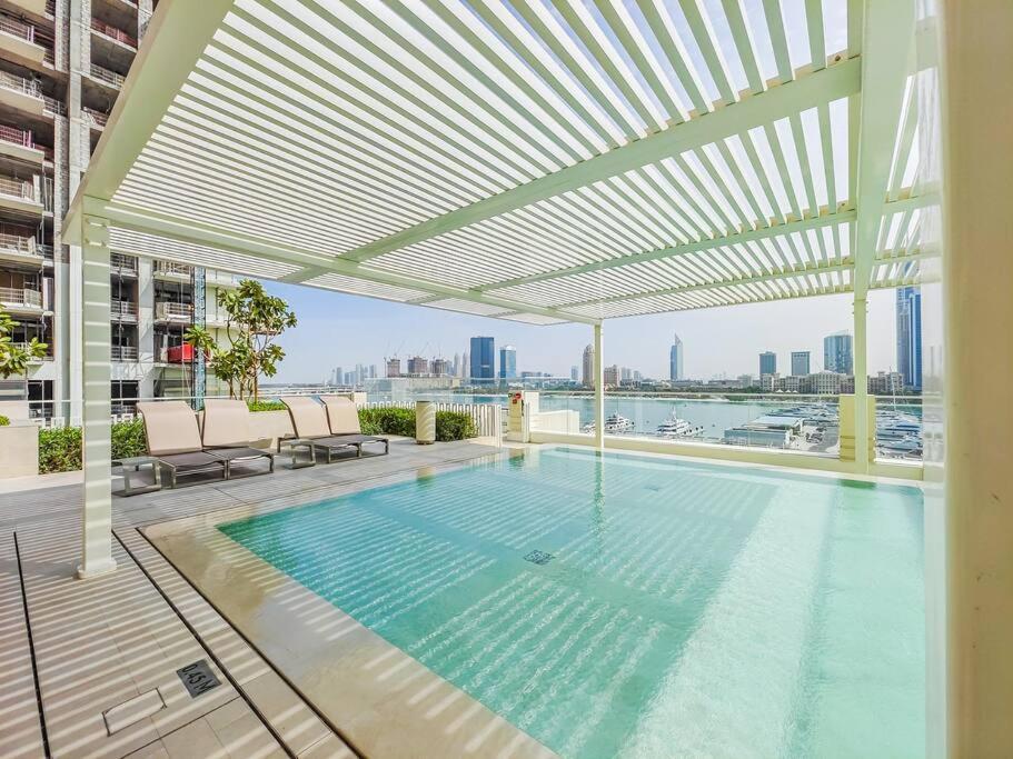 Coastal Luxury 4br With Marina Skyline View Apartment
