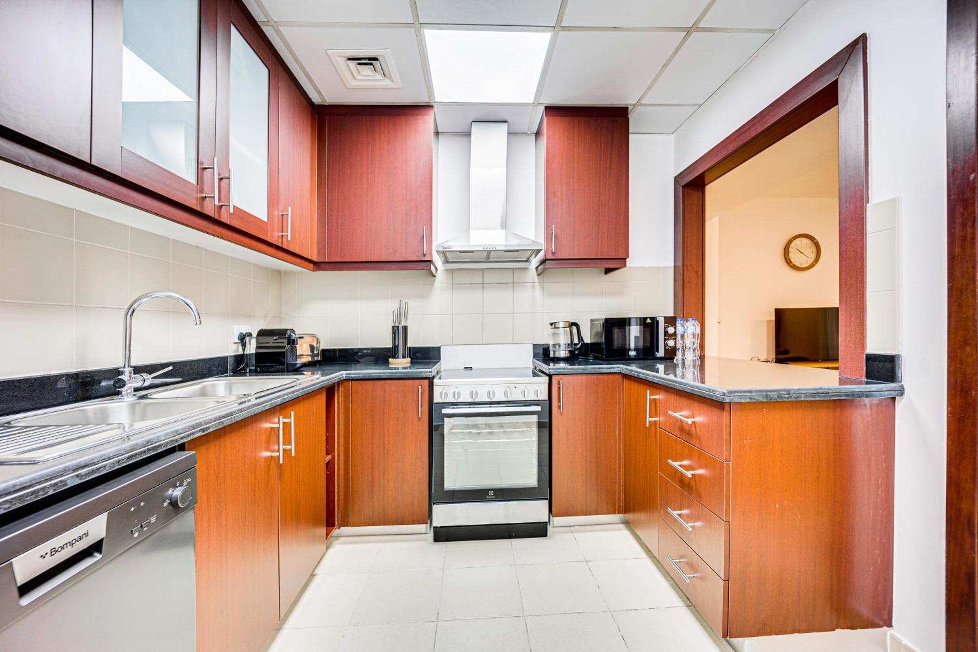 Apartment Bright In Jbr Few Steps From The Beach *