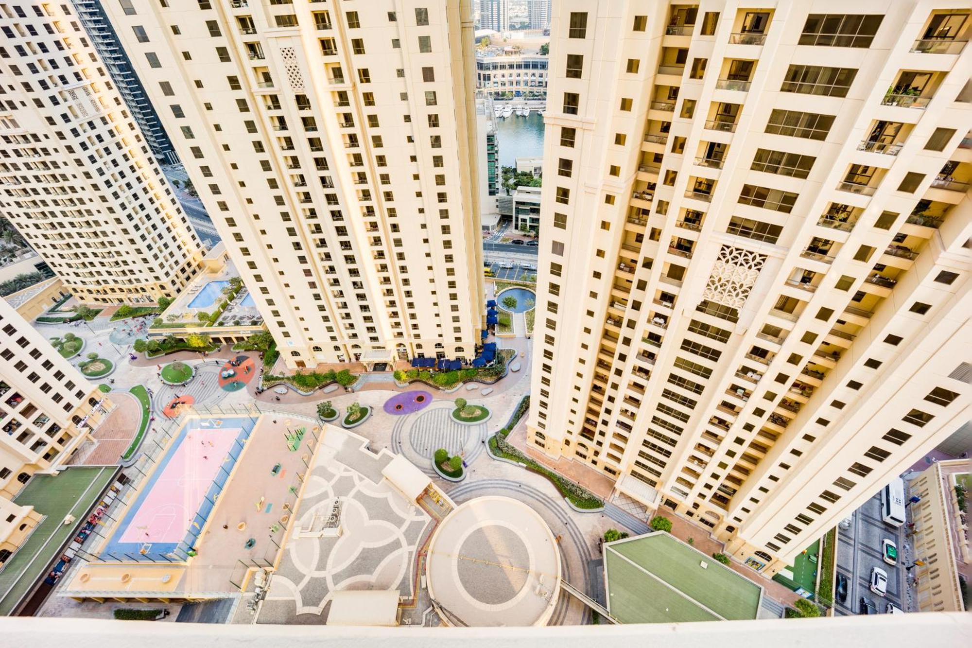 Apartment Bright In Jbr Few Steps From The Beach Dubai