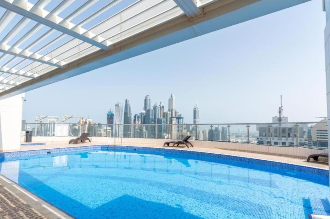 Stunning - High Floor - Canal View - Goldcrest Exectutive Tower * Dubai