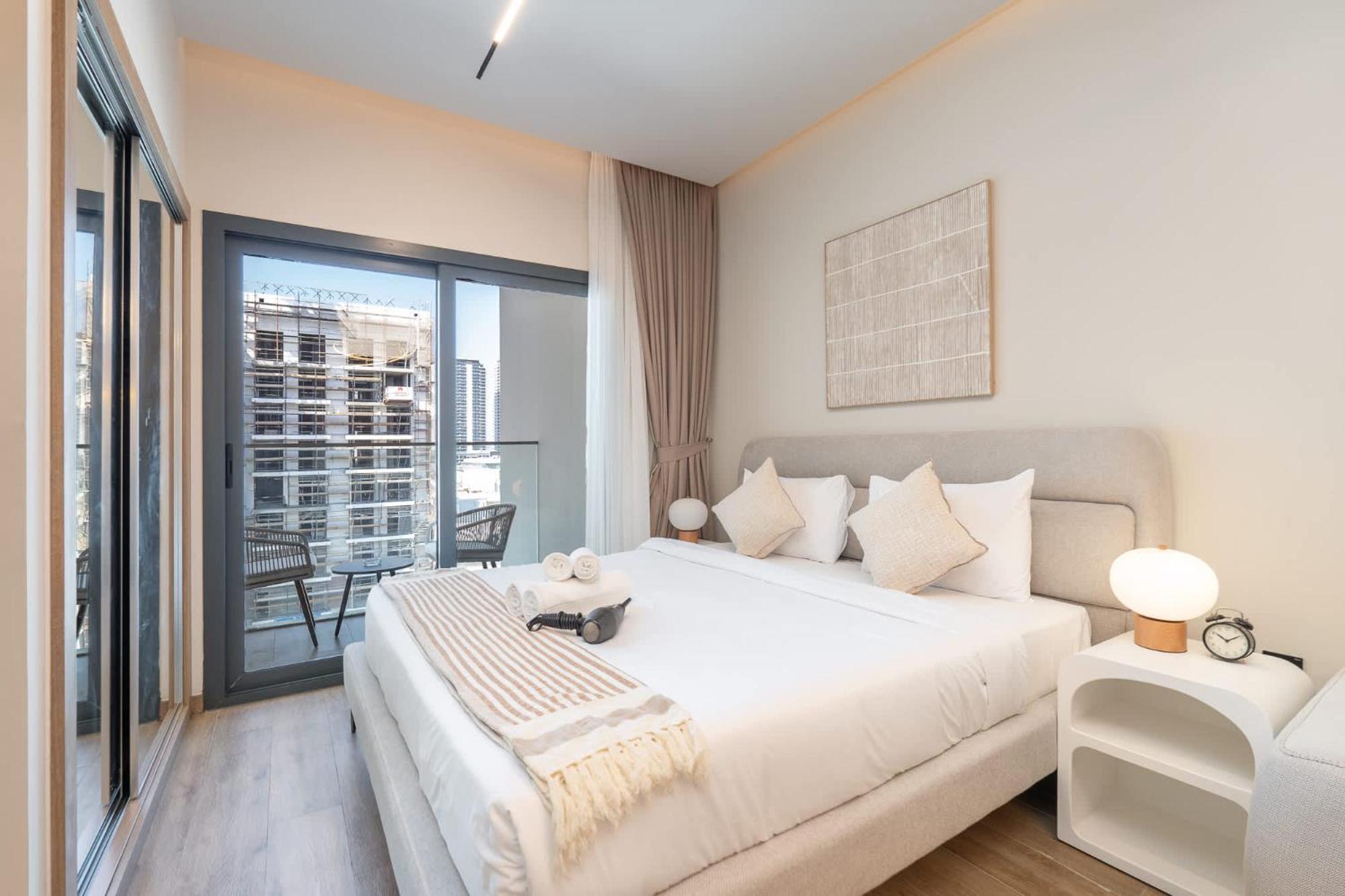 Indulge In Peace In In Jvc That Sleeps 2 Dubai