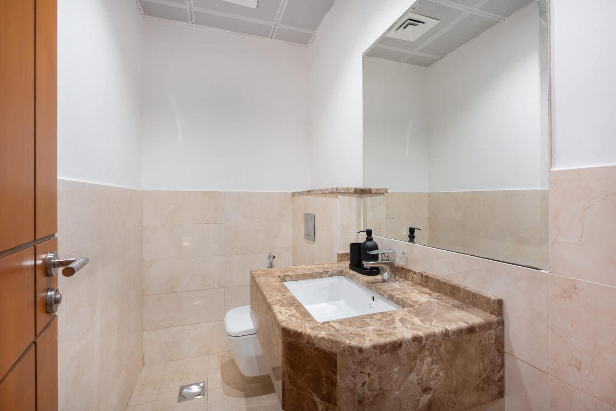 Apartment Vibrant 1-bedroom In Al Barsha With Easy Access To Downtown *