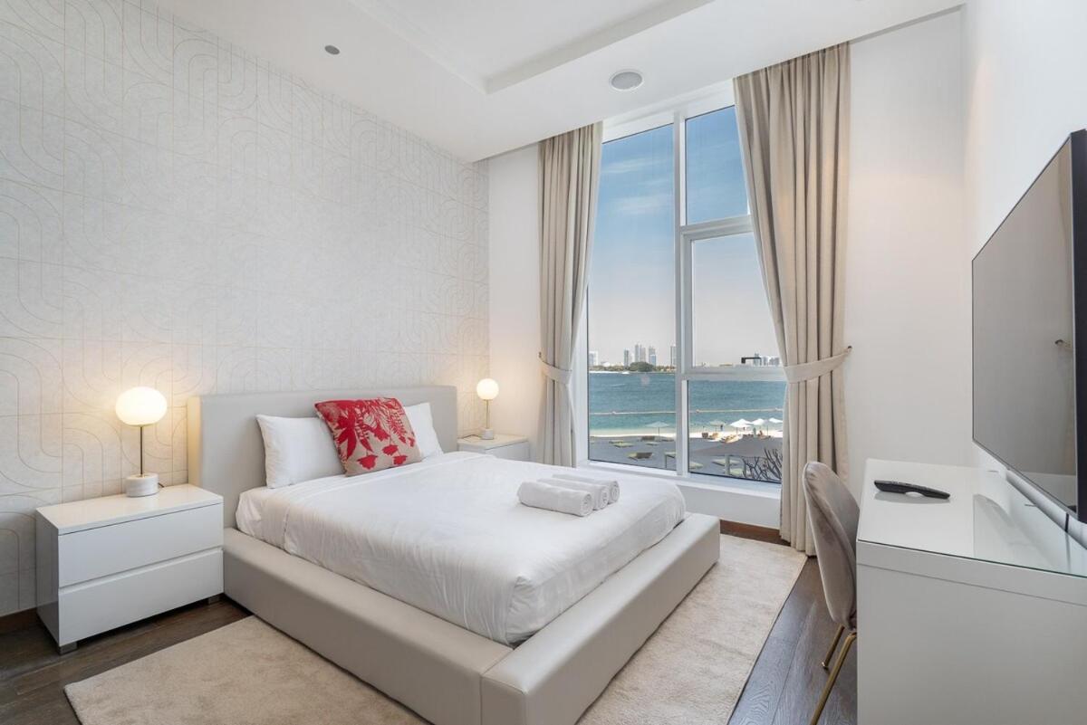 Glorious 3-bedroom With Beach Views At Tiara Residences In Palm Jumeirah * Dubai