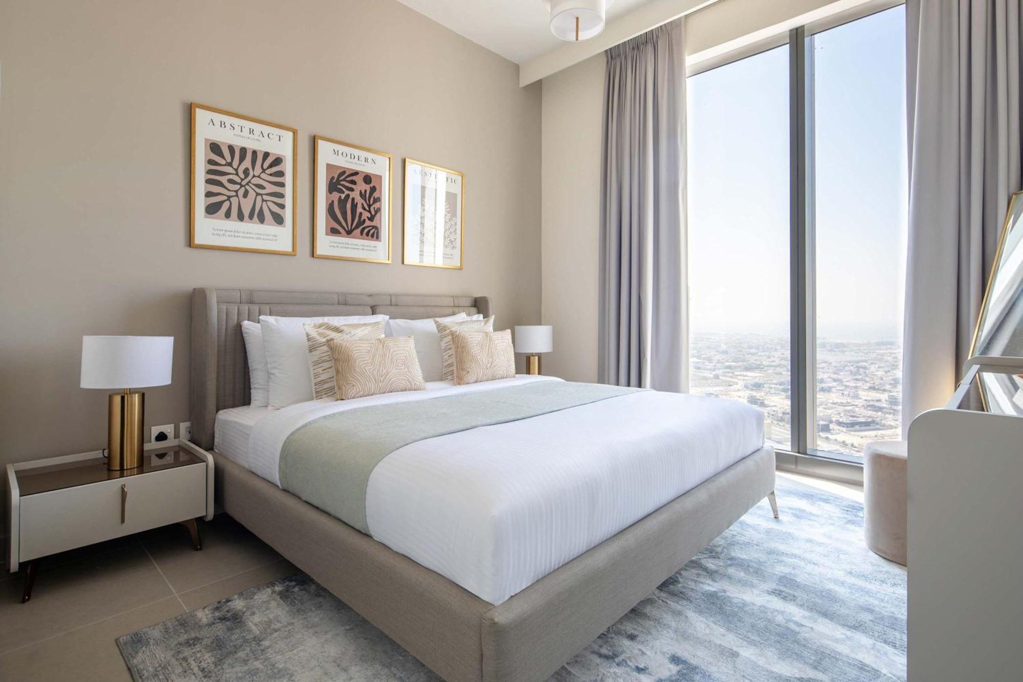 Frank Porter - Tower 1 Apartment