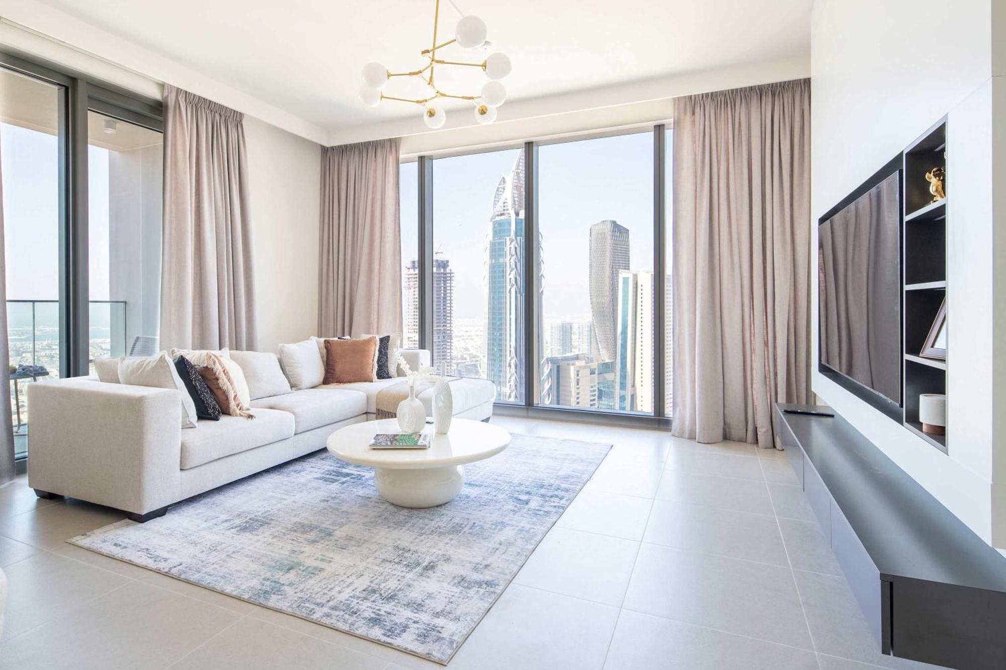 Frank Porter - Tower 1 Apartment *