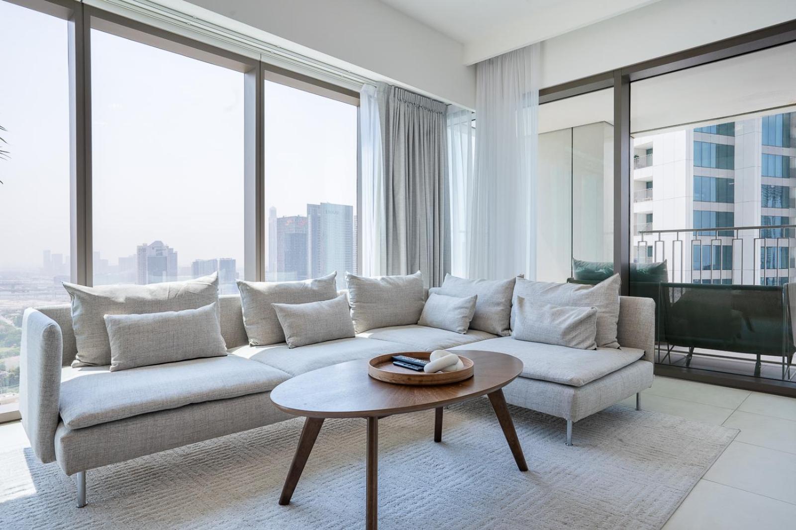 Rh - Beautiful Burj Khalifa View, 03br With Maid's Room, 7 Mins Walk To Mall *