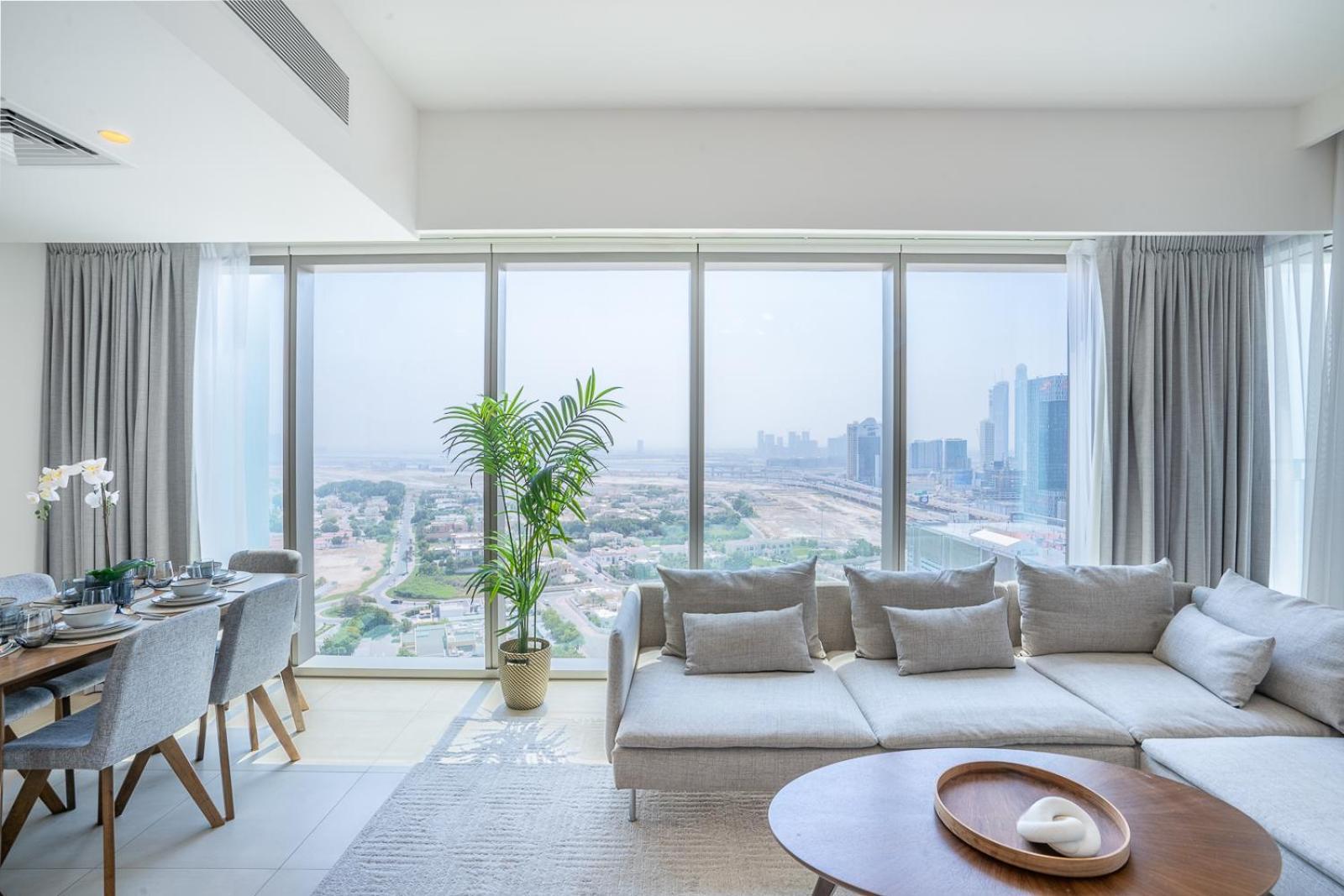 Rh - Beautiful Burj Khalifa View, 03br With Maid's Room, 7 Mins Walk To Mall Apartment *