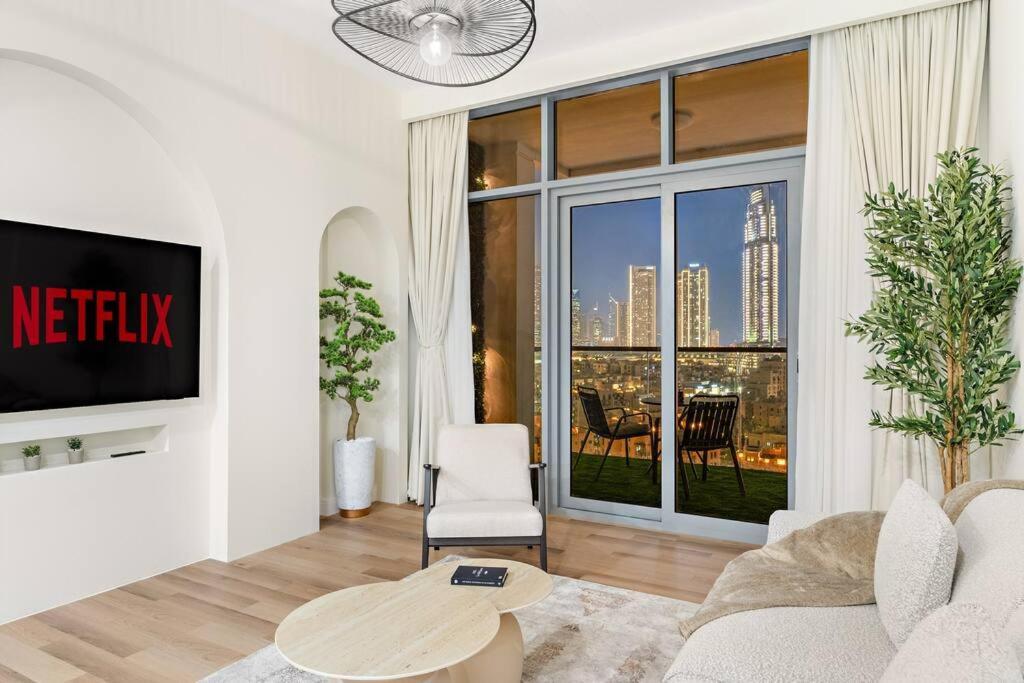 Elegant 3br - Stunning Burj Khalifa View * Dubai