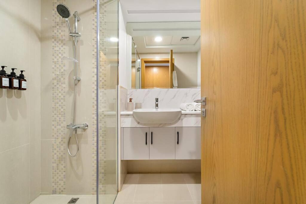 Elegant 3br - Stunning Burj Khalifa View * Dubai
