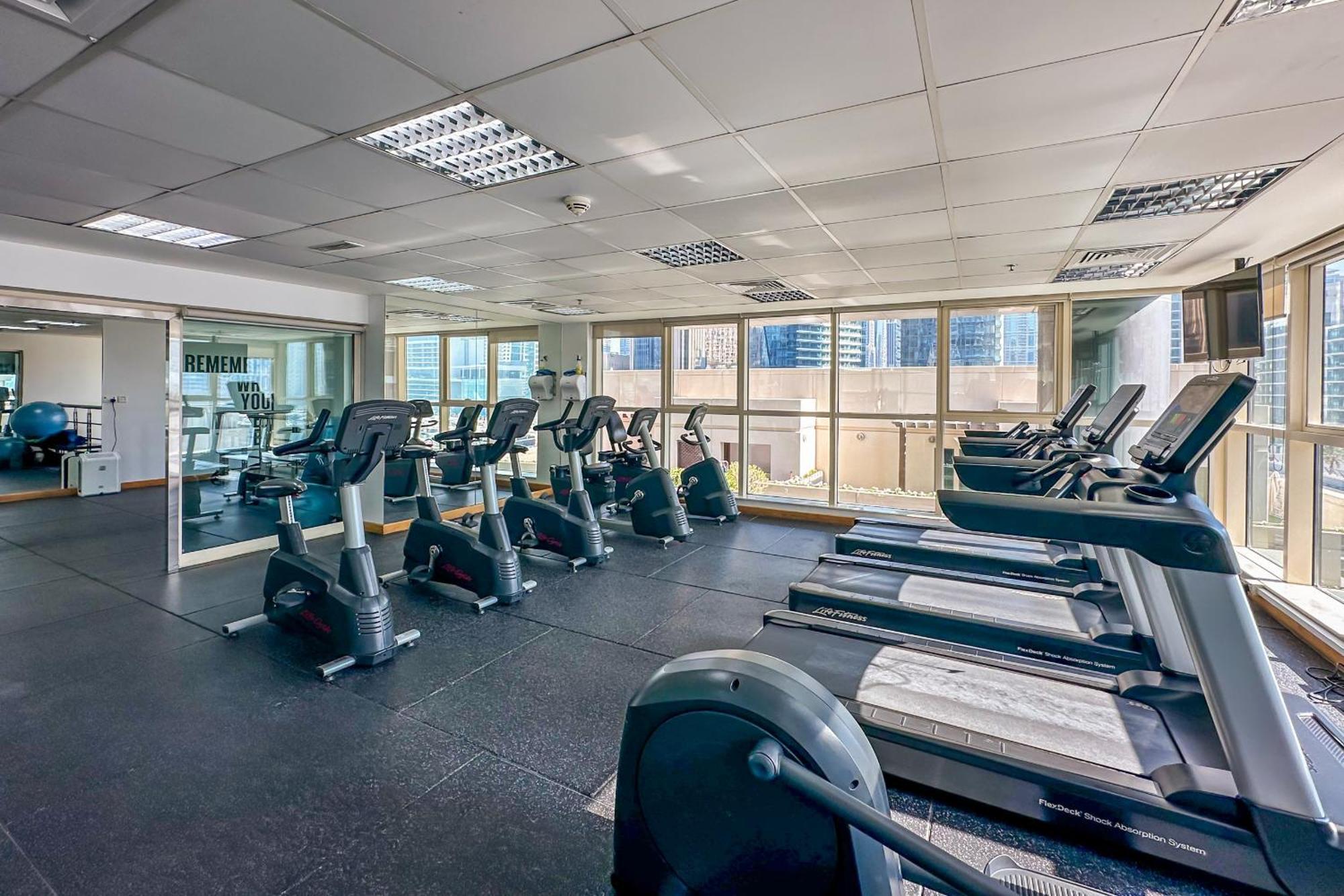 Apartment Marina Quays West-charming 1-br Retreat In The Heart Of Marina *