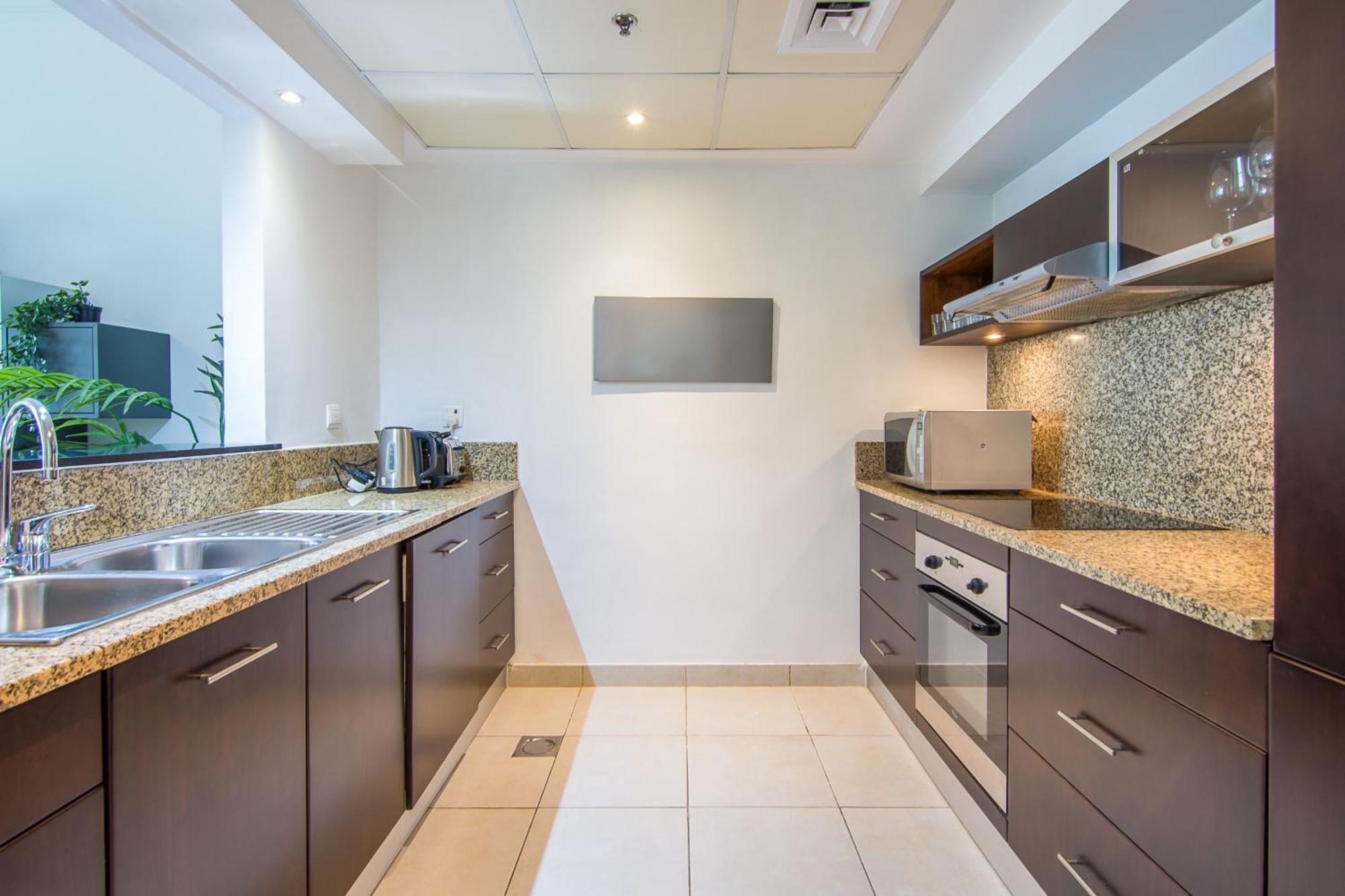 Marina Quays West-charming 1-br Retreat In The Heart Of Marina Apartment Dubai