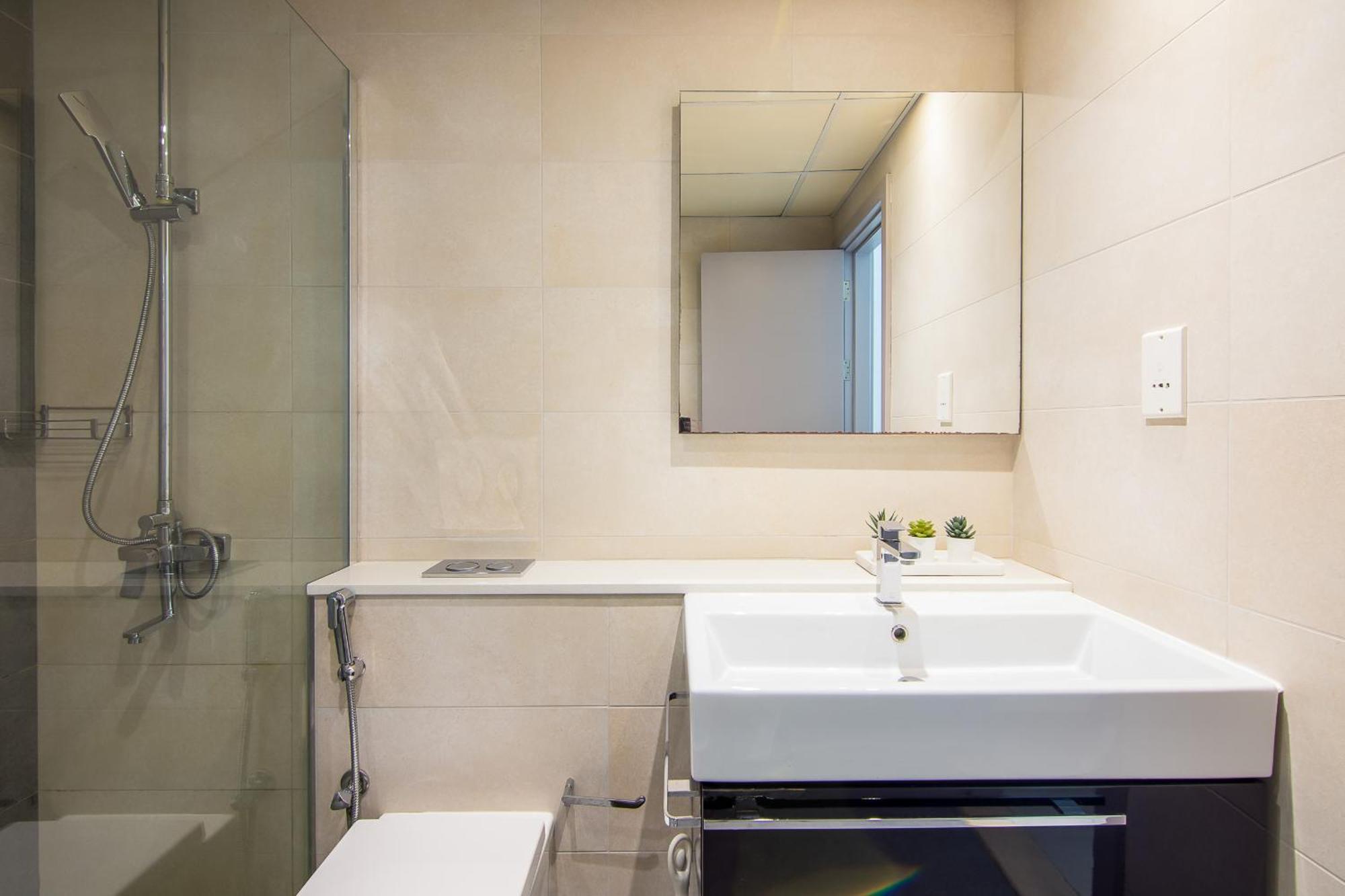 Marina Quays West-charming 1-br Retreat In The Heart Of Marina Apartment *