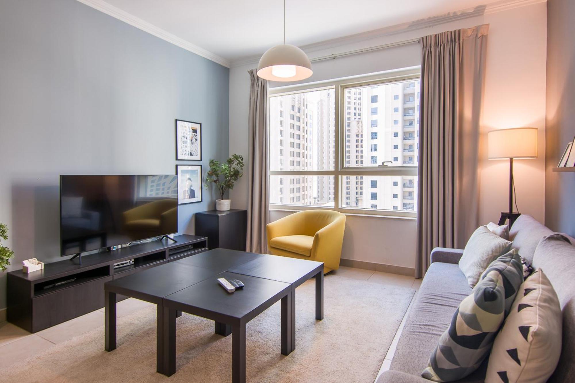 Marina Quays West-charming 1-br Retreat In The Heart Of Marina Apartment *