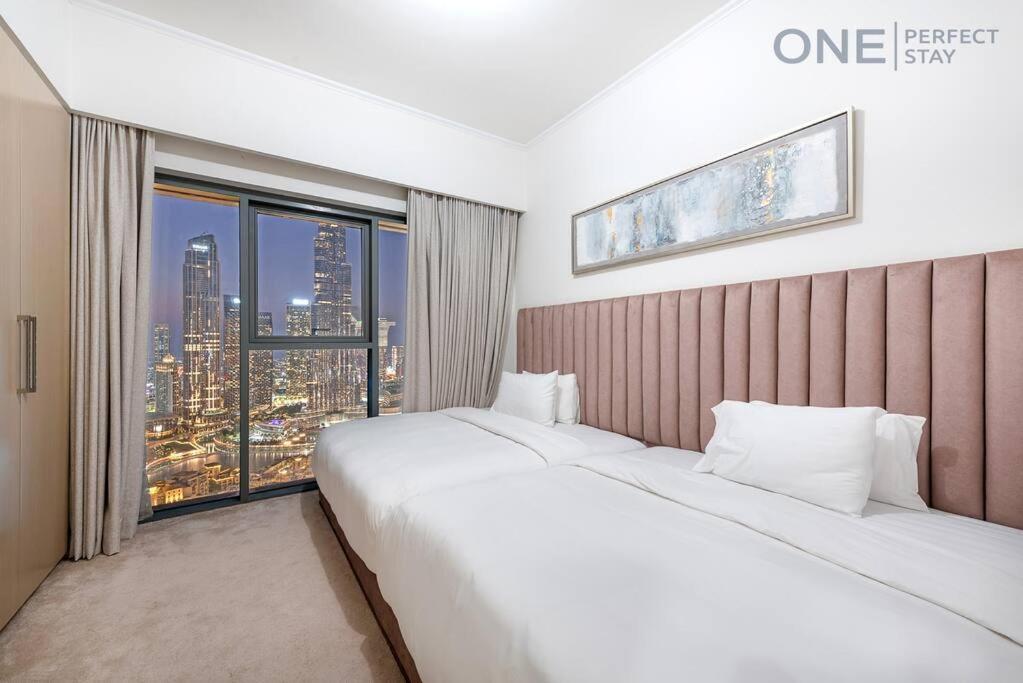 Astonishing 3br Burj Khalifa And Fountain View With Pool And Gym Apartment Dubai