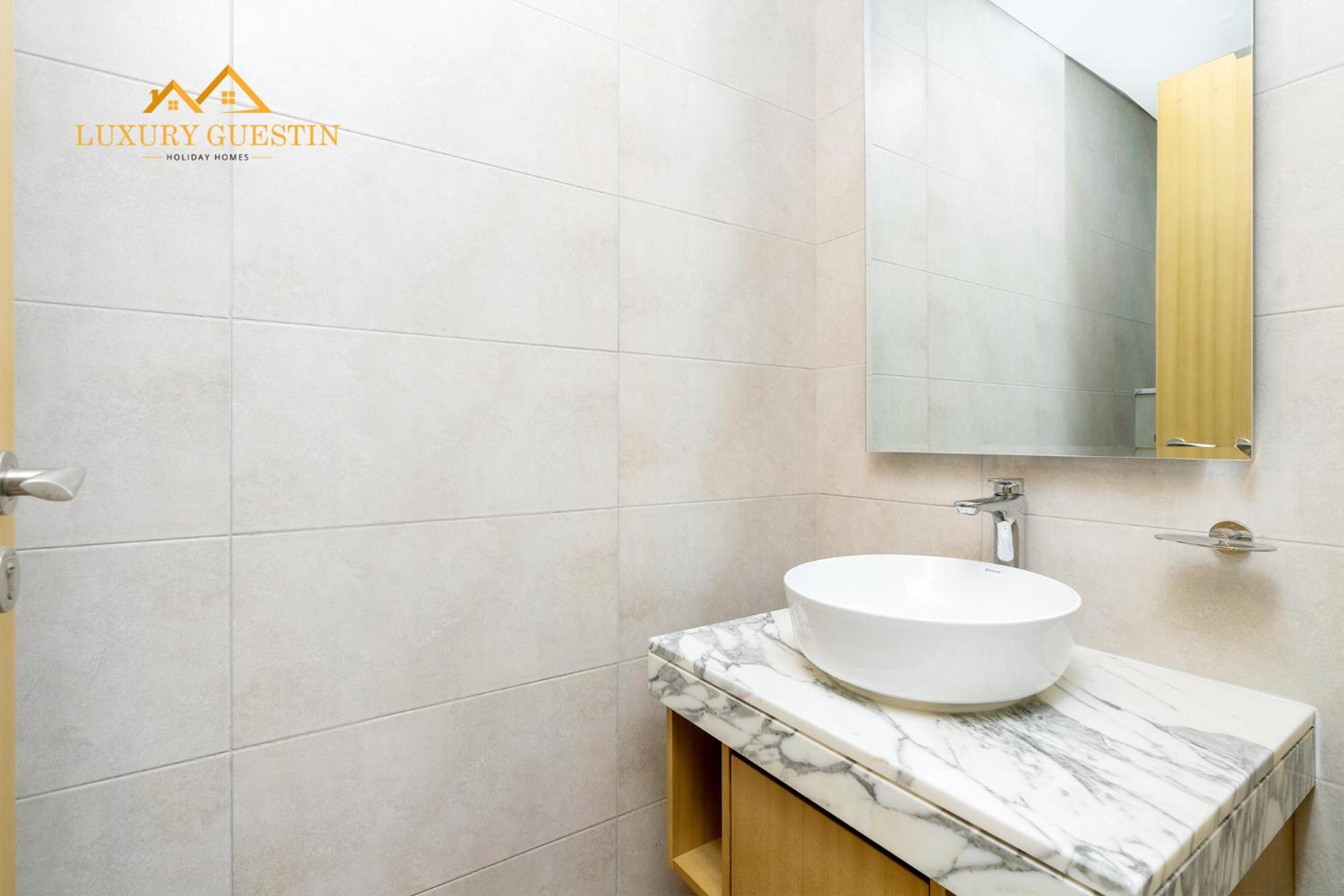 Apartment Elegant 2-br With Canal & Views Pool Amenities
