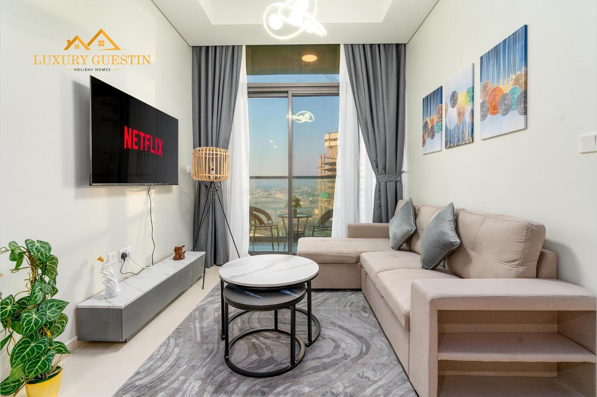 Elegant 2-br With Canal & Views Pool Amenities Apartment Dubai