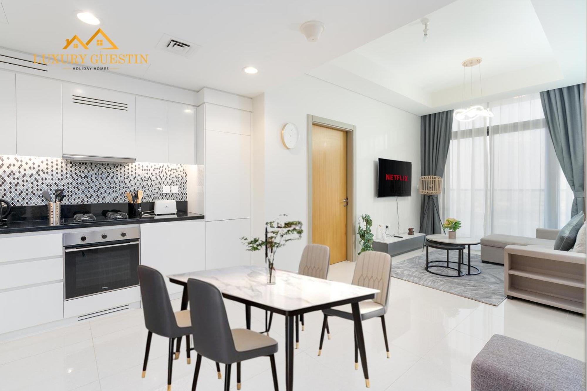 Elegant 2-br With Canal & Views Pool Amenities * Dubai
