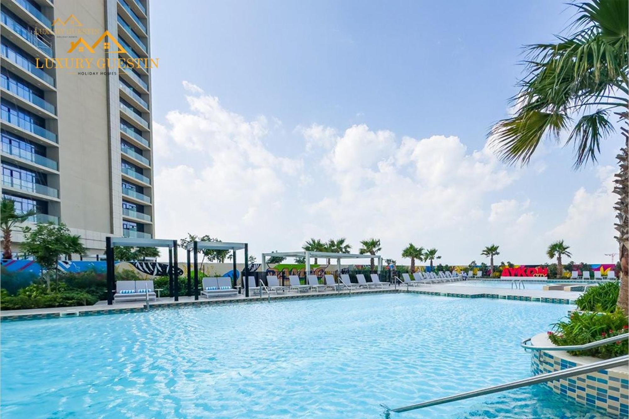 Elegant 2-br With Canal & Views Pool Amenities * Dubai