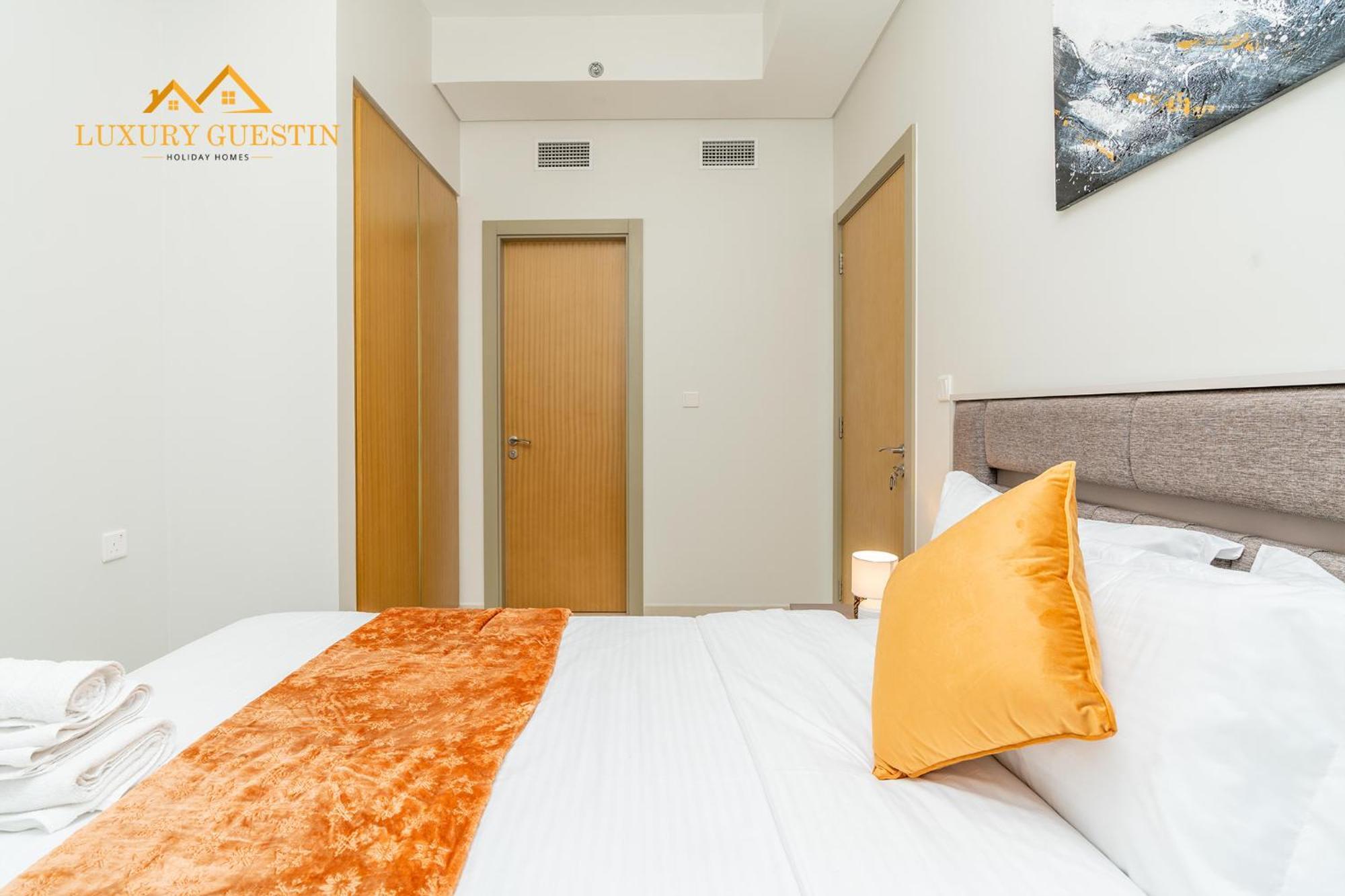 Elegant 2-br With Canal & Views Pool Amenities *