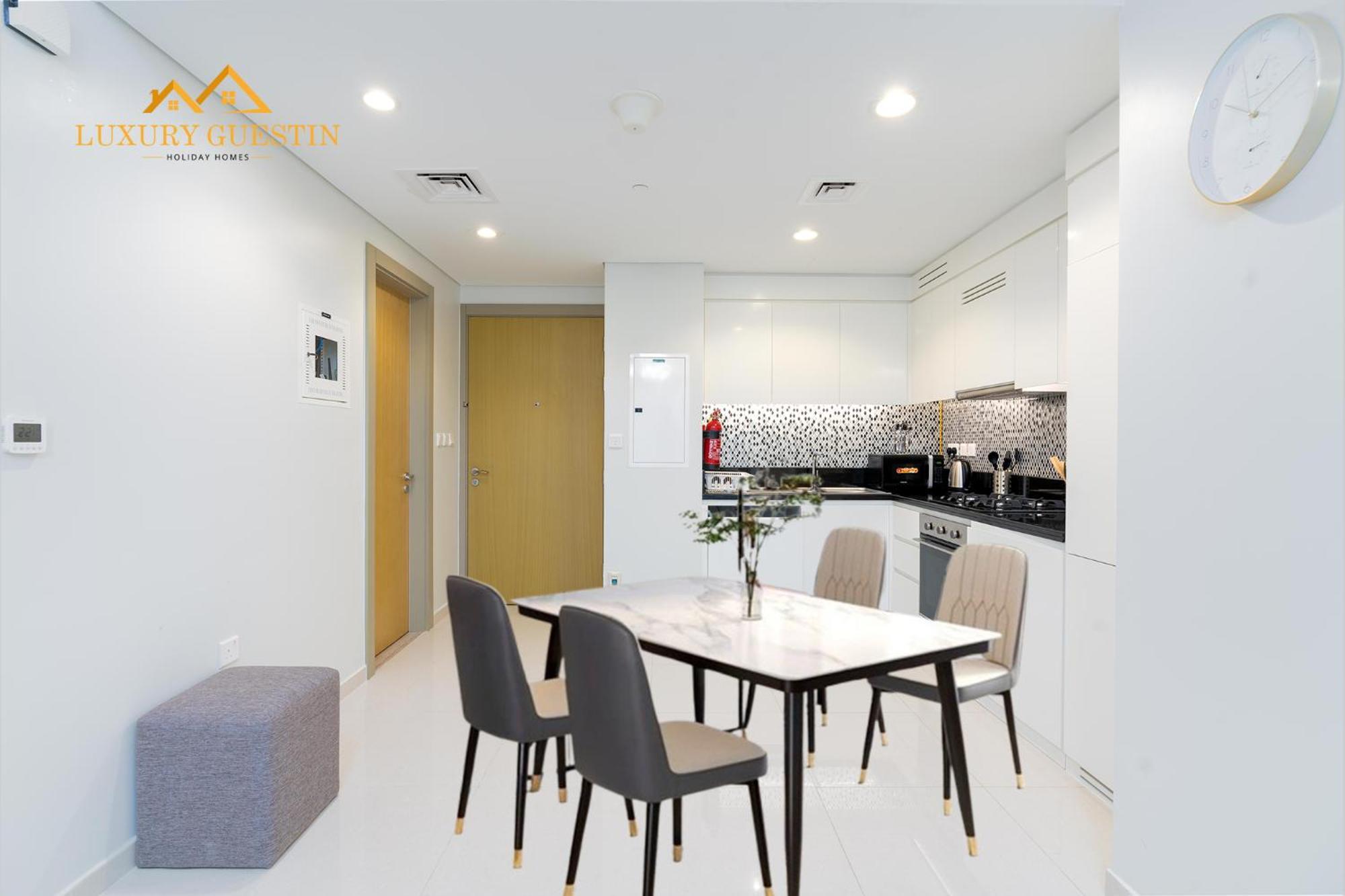 Apartment Elegant 2-br With Canal & Views Pool Amenities