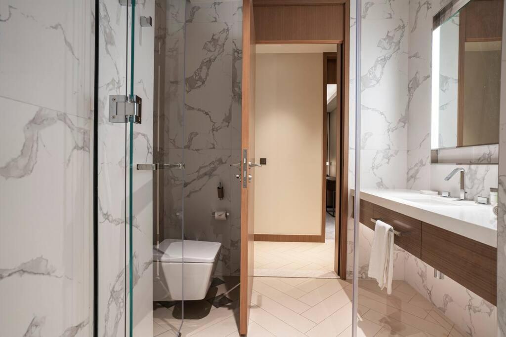 First Class 3br Incredible Bur Khalifa View Apartment Dubai