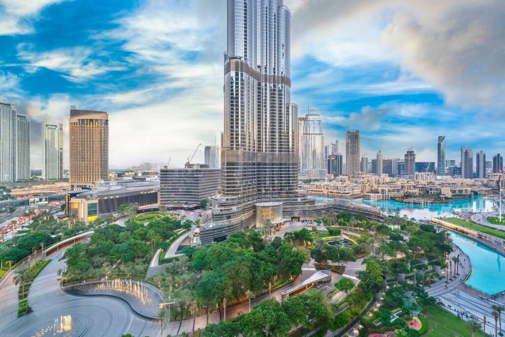 First Class 3br Incredible Bur Khalifa View Apartment *