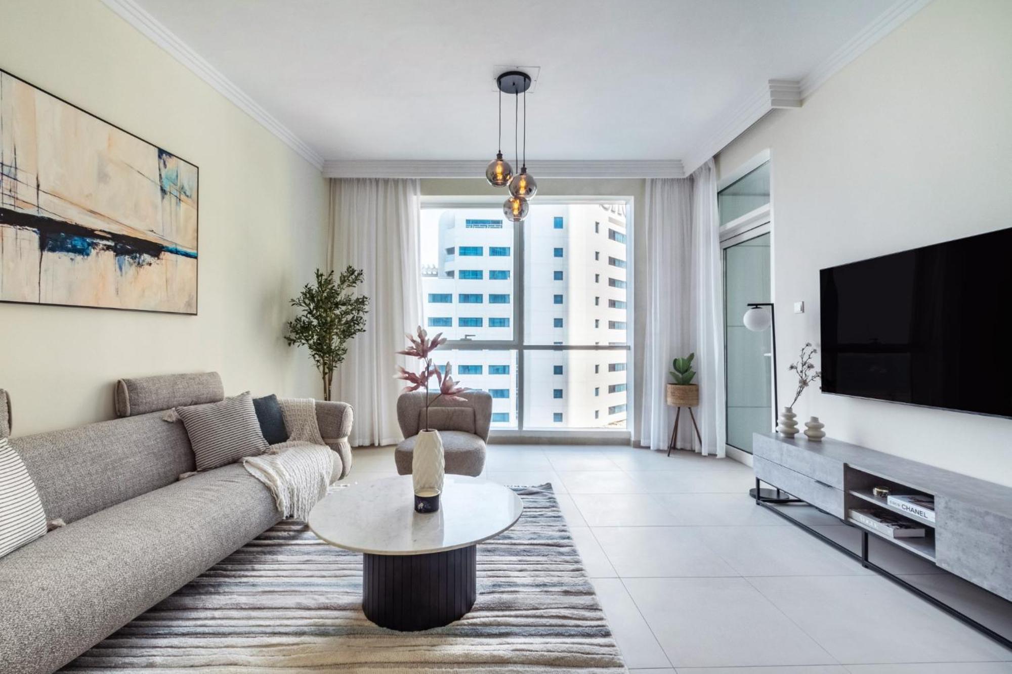 Beachy Getaway In Jbr With Private Access