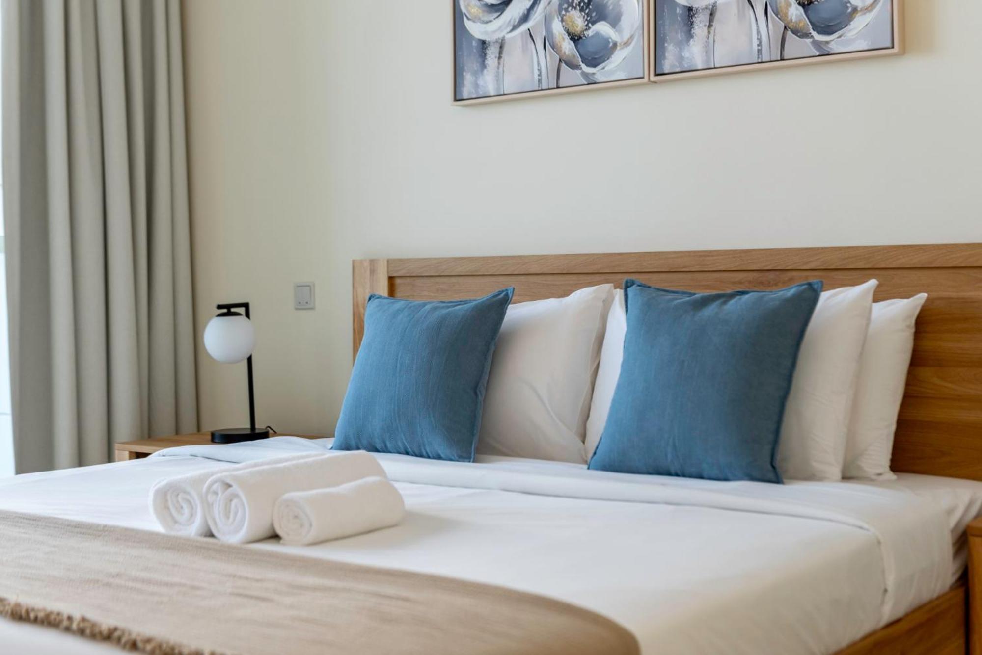 Beachy Getaway In Jbr With Private Access Apartment Dubai