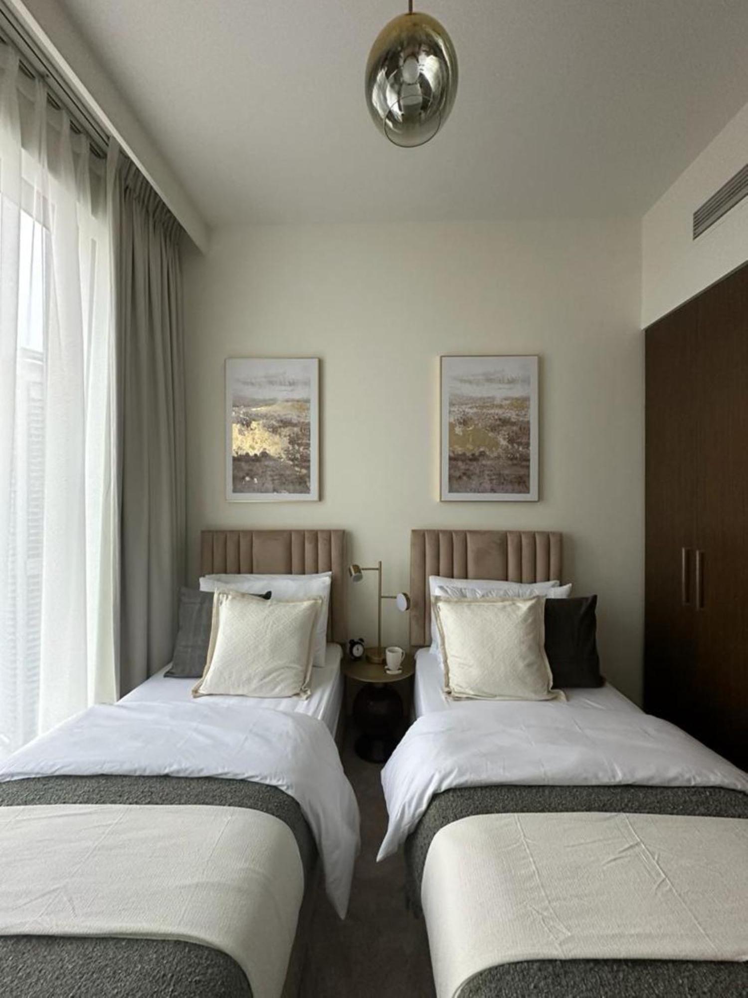 Serene 2bdr In Downtown Apartment Dubai