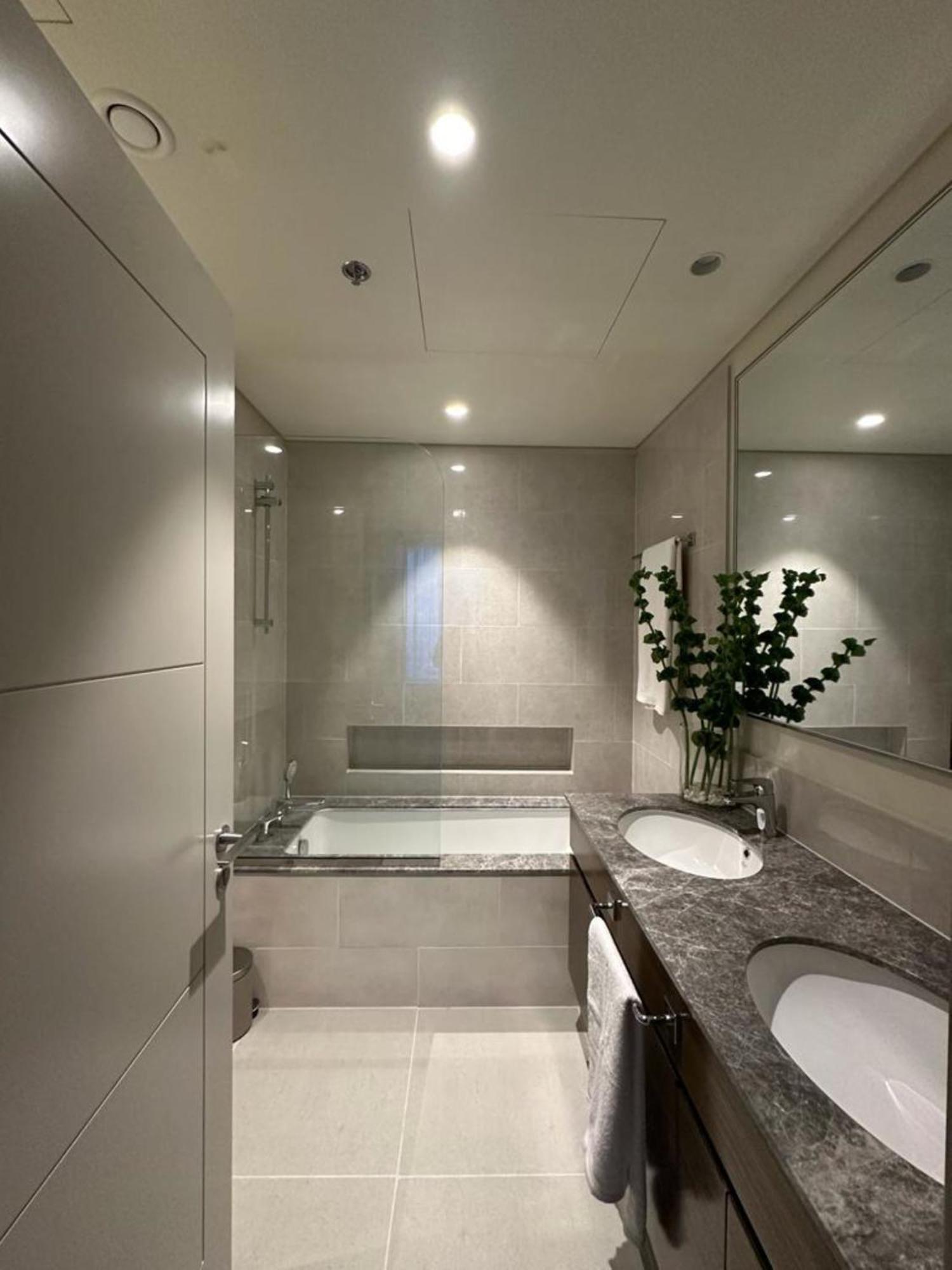 Apartment Serene 2bdr In Downtown *