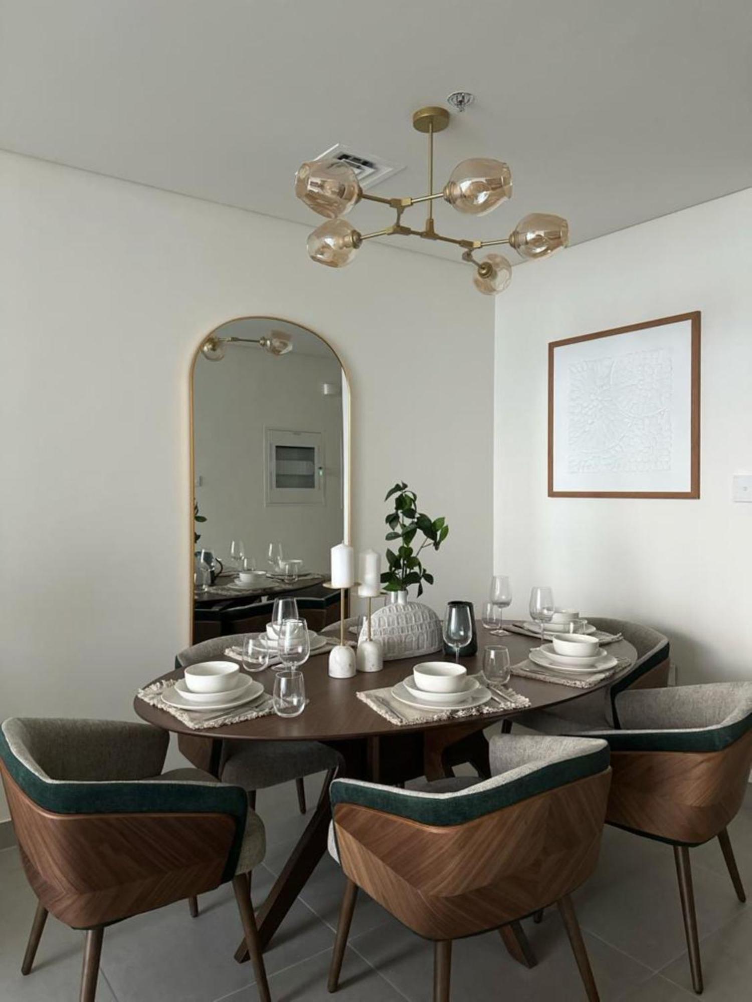 Serene 2bdr In Downtown Apartment Dubai