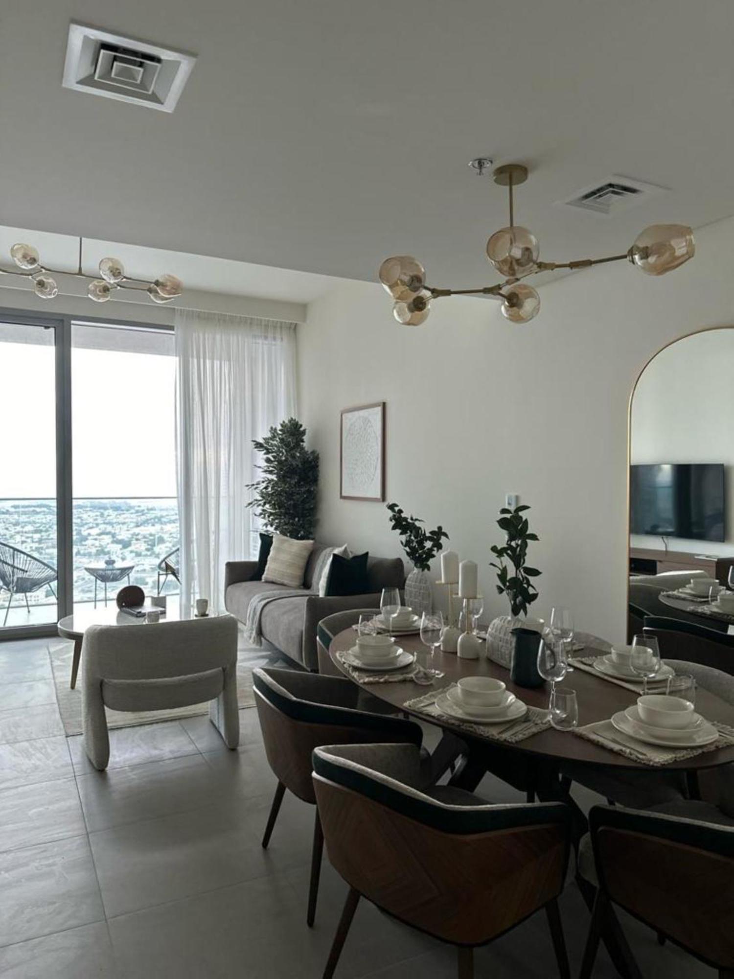 Serene 2bdr In Downtown Apartment
