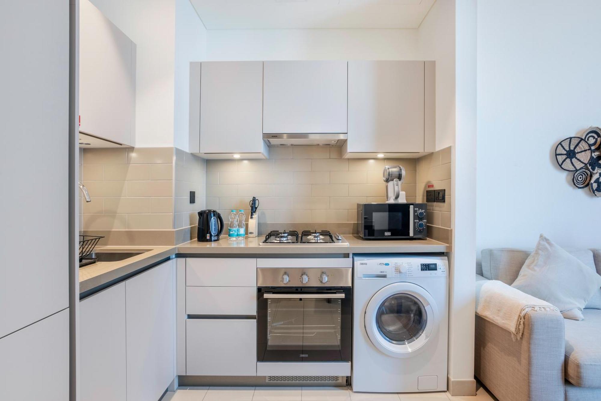 By Latinem Luxury 1br Cvr B2303 Near Burj Khalifa Apartment
