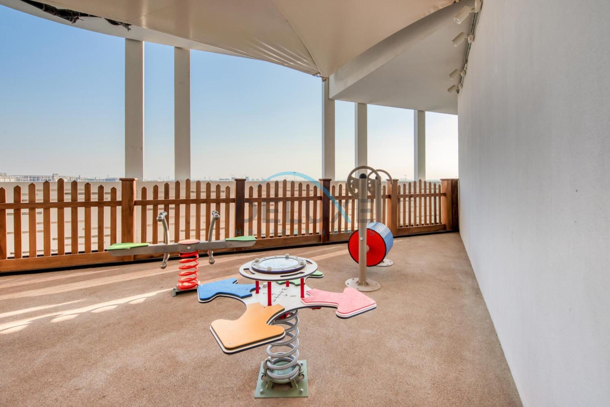 Stunning 3br In Bayz Tower, Business Bay By Deluxe Homes Dubai