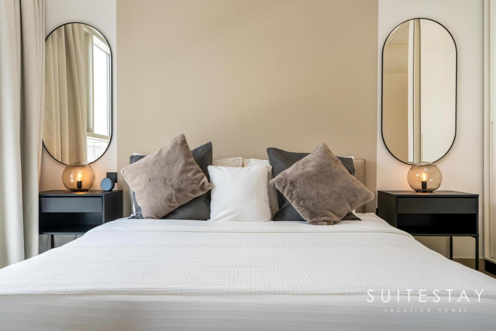 Apartment Chic One Bedroom With Cozy Interiors Dubai