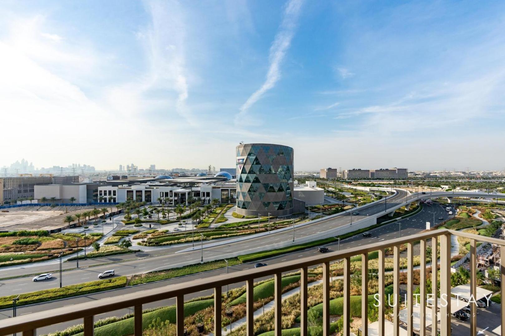 Chic Bright One Bedroom Apartment *