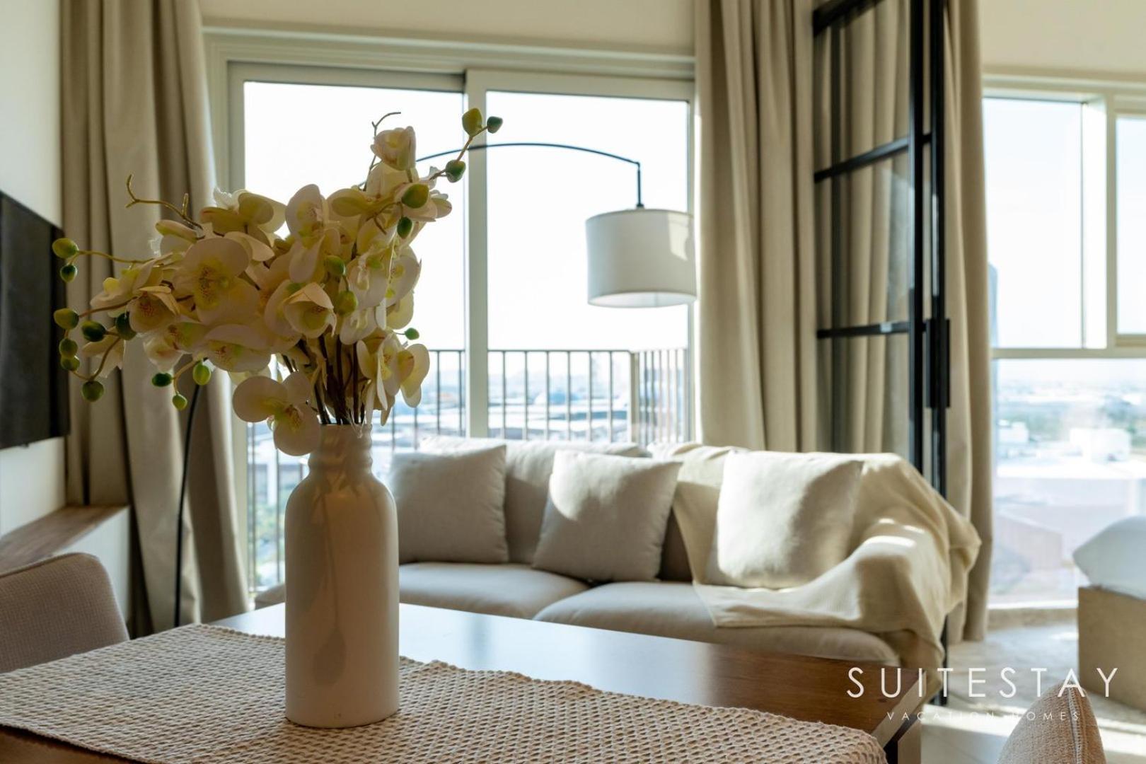 Chic Bright One Bedroom Apartment Dubai