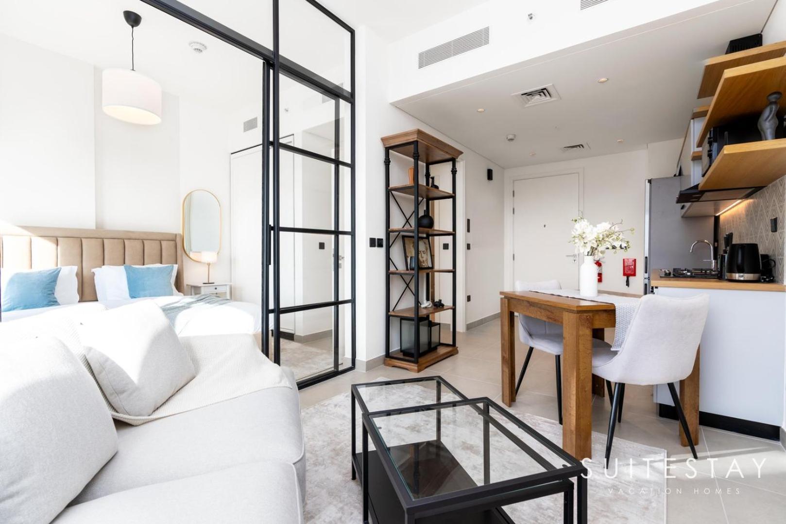 Chic Bright One Bedroom Apartment