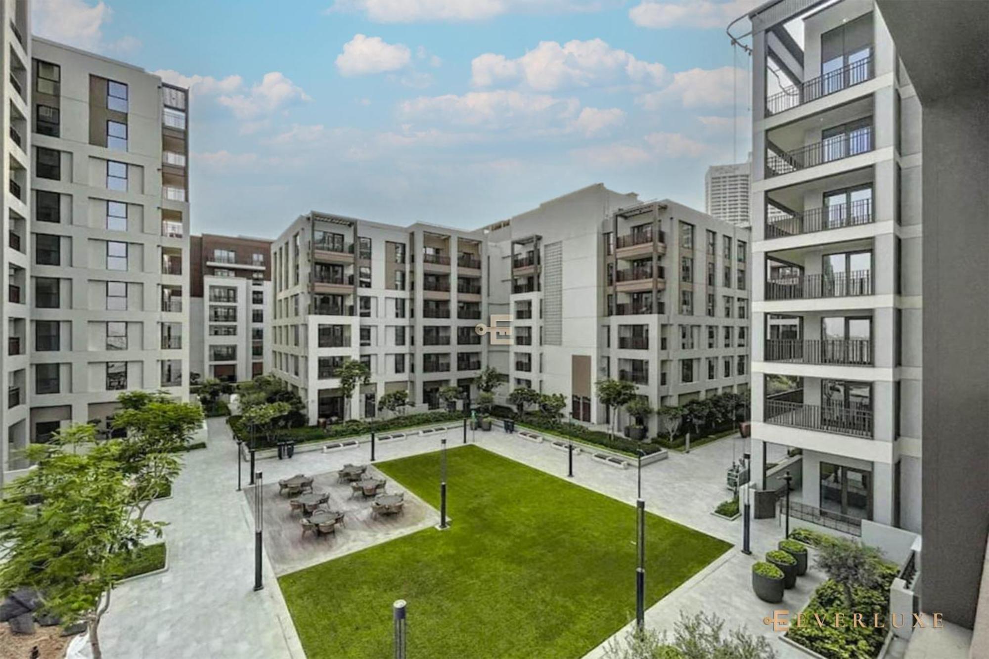 Apartment 1-bedroom In Summer At Creek *
